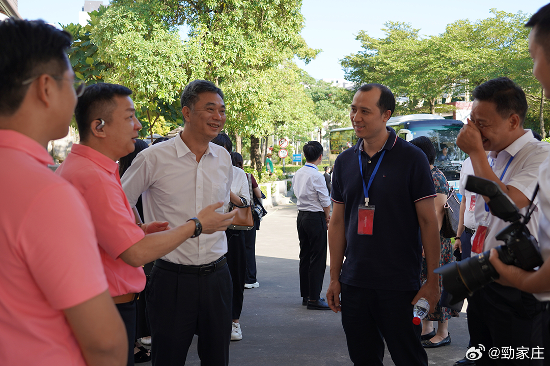 广东省接待办庄处长,广东省接待办庄处长，敬业奉献的典范