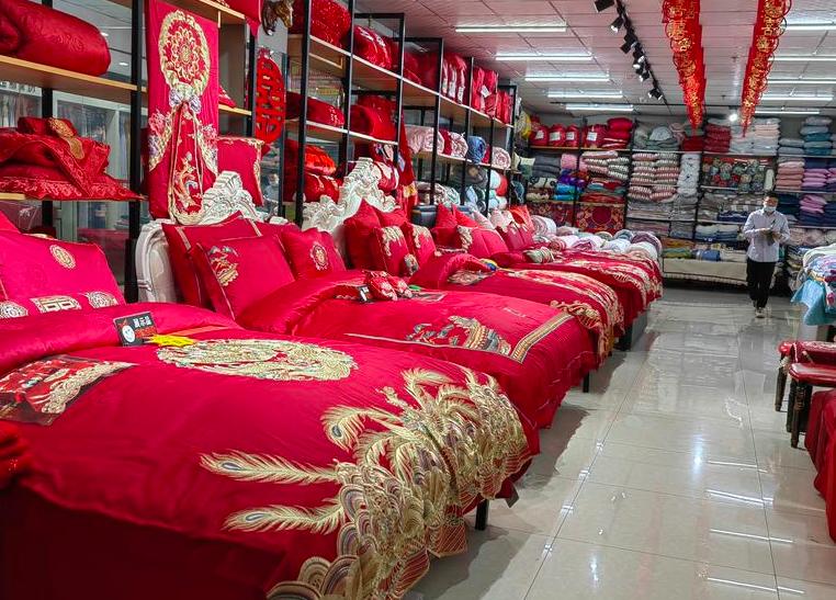 河南西平鼓楼卖床上用品,河南西平鼓楼，床上用品的繁华世界